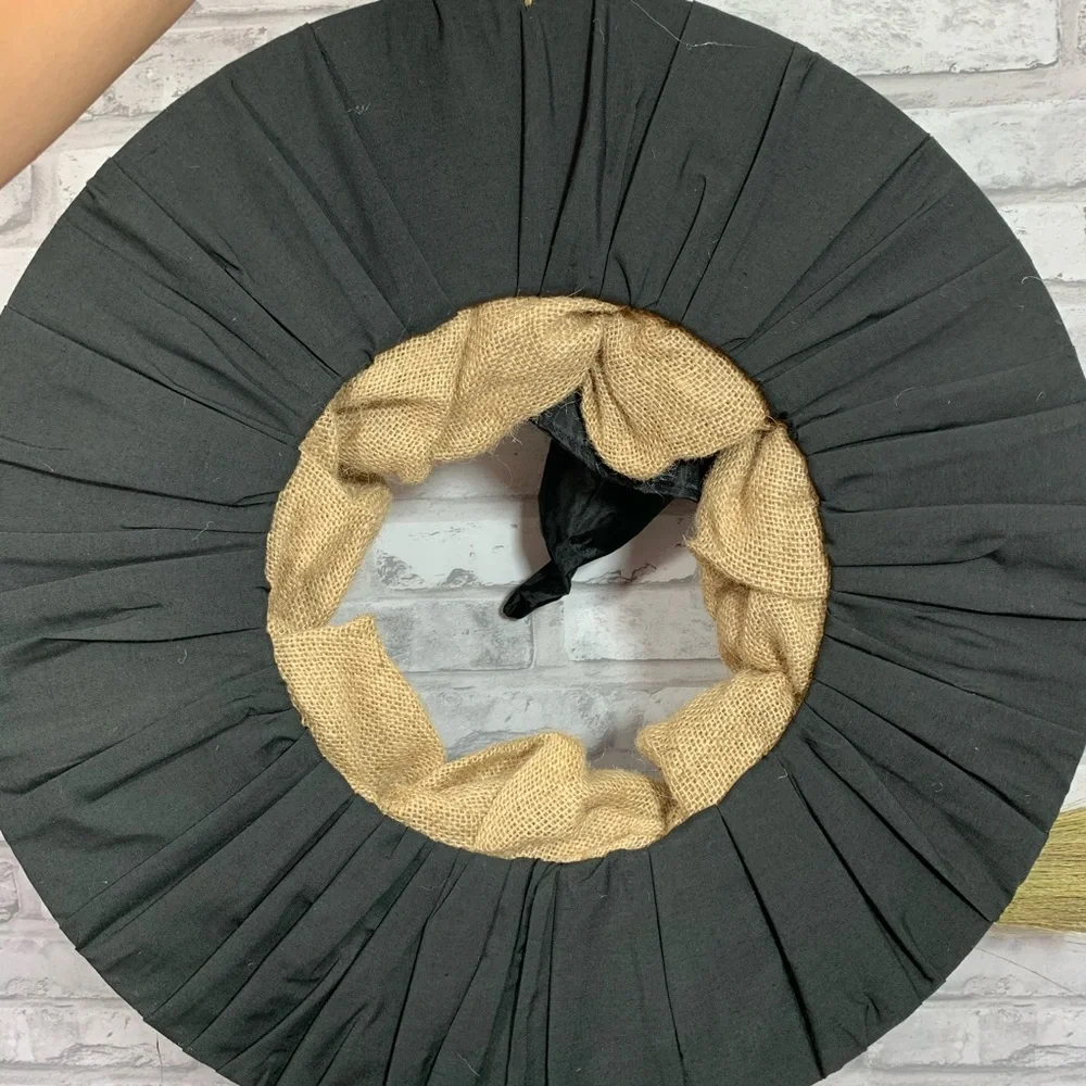 NWOT Rustic Burlap Halloween Witch Wreath Wall Decor